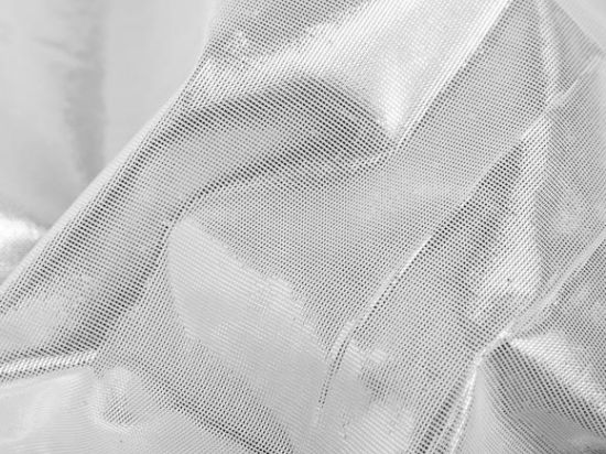 Voile Lamé Argent 100% – Tissu Décoratif 3 m x 15 m